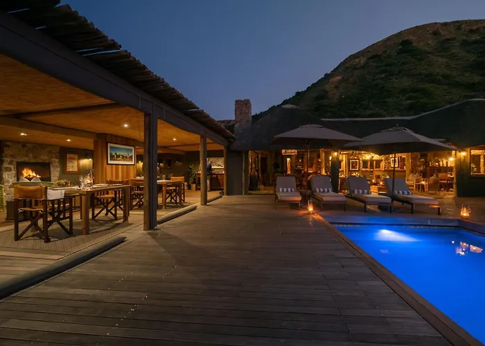 Hillsnek Safari Camp - Amakhala Game Reserve